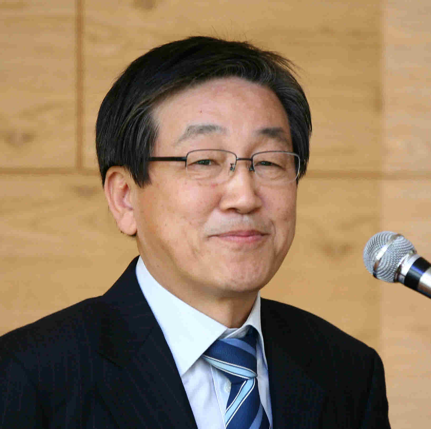 ڻ